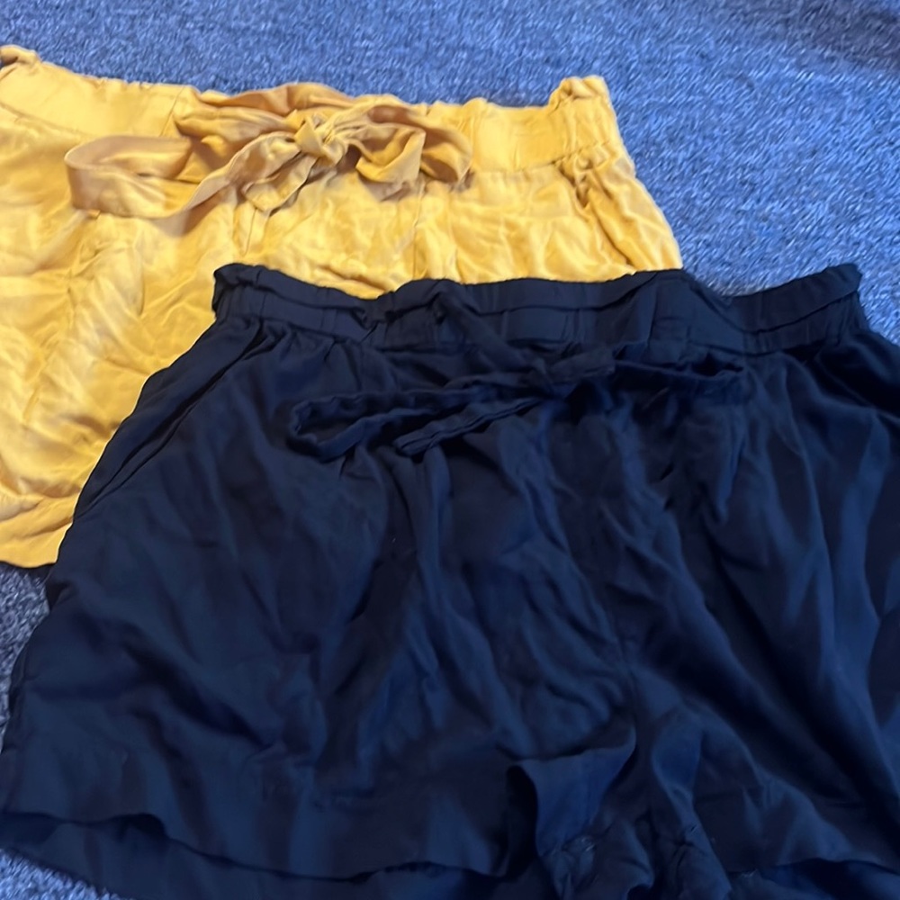Black and yellow shorts very flowy